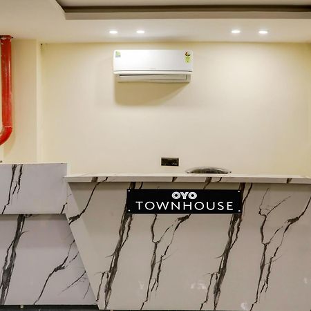 Townhouse Magnolia Corporate Stays Гургаон Екстериор снимка