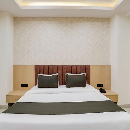 Townhouse Magnolia Corporate Stays Гургаон Екстериор снимка