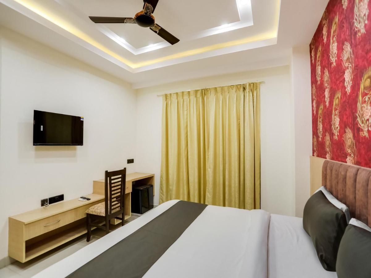Townhouse Magnolia Corporate Stays Гургаон Екстериор снимка