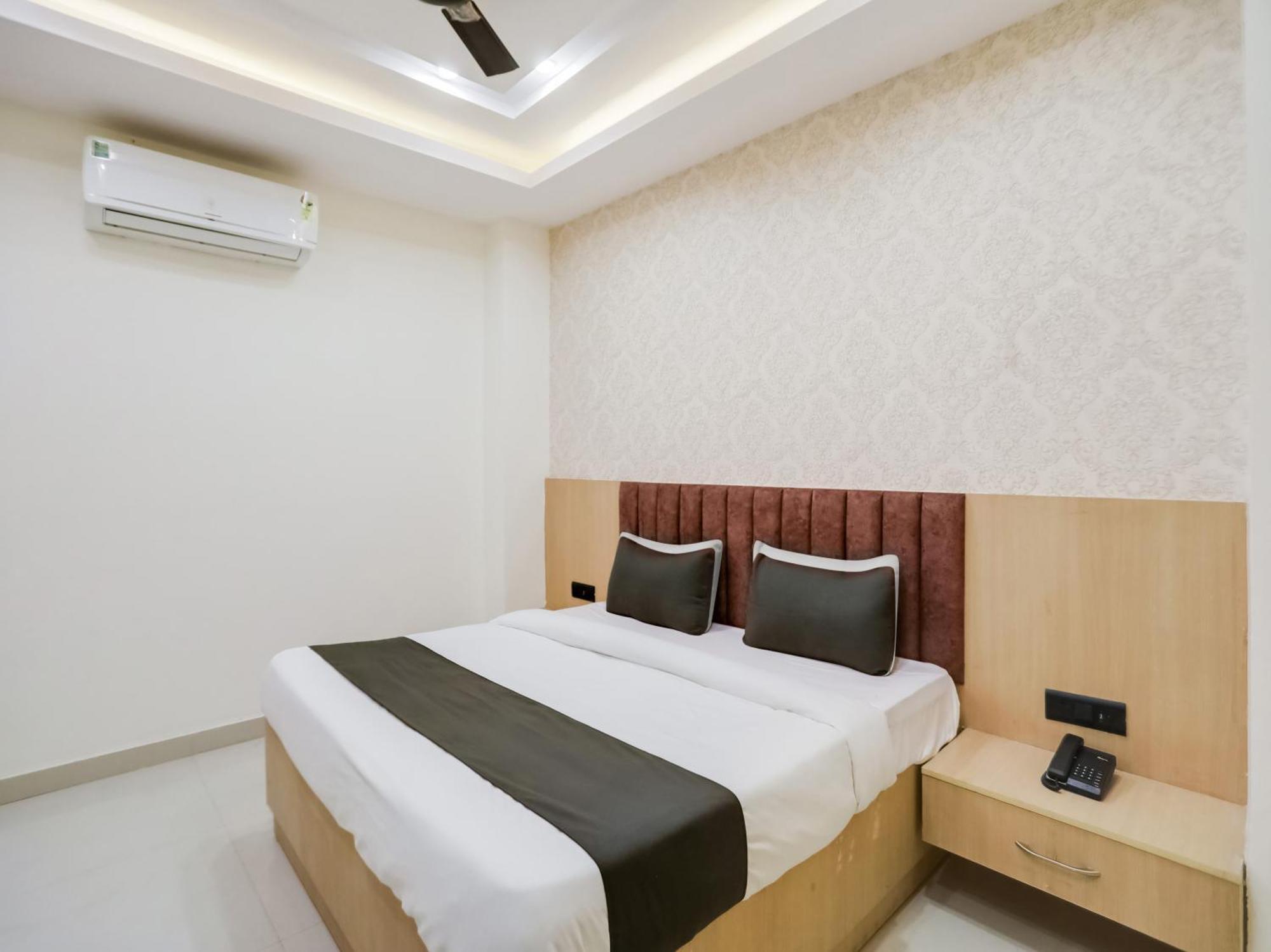 Townhouse Magnolia Corporate Stays Гургаон Екстериор снимка