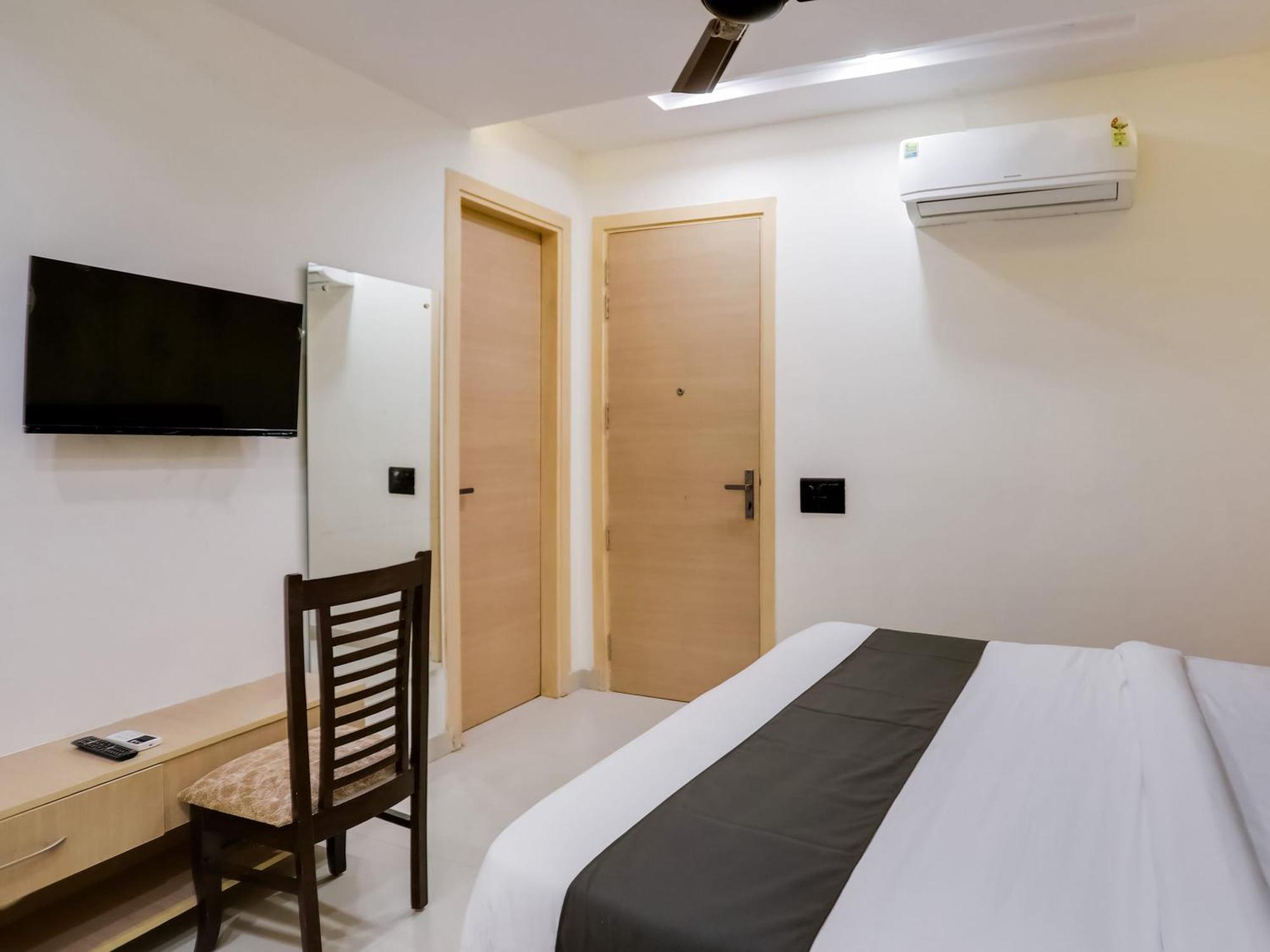 Townhouse Magnolia Corporate Stays Гургаон Екстериор снимка