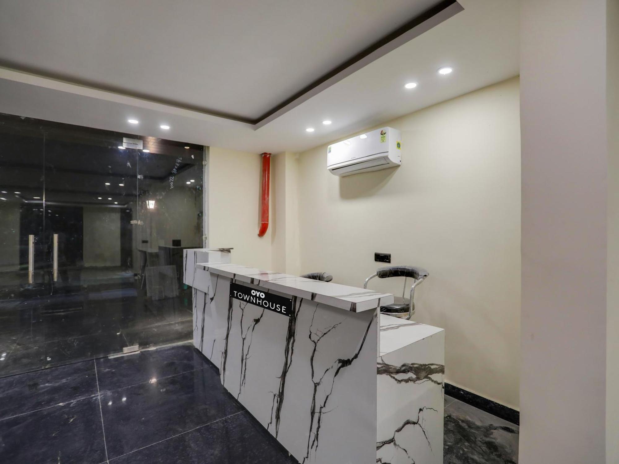Townhouse Magnolia Corporate Stays Гургаон Екстериор снимка